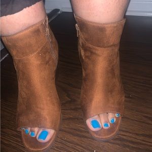 Fall peep toe boots